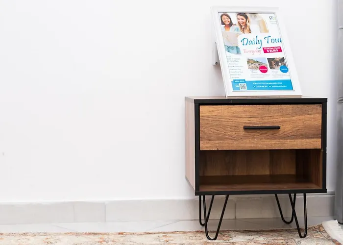 Modern * تيرانا