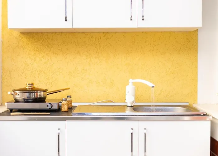 Modern * تيرانا